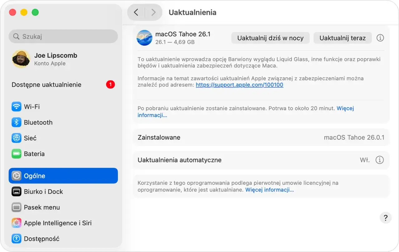Uaktualnienie macOS Tahoe 26.1 wprowadza nowe funkcje i poprawki bezpieczeństwa. Na ekranie widać opcję